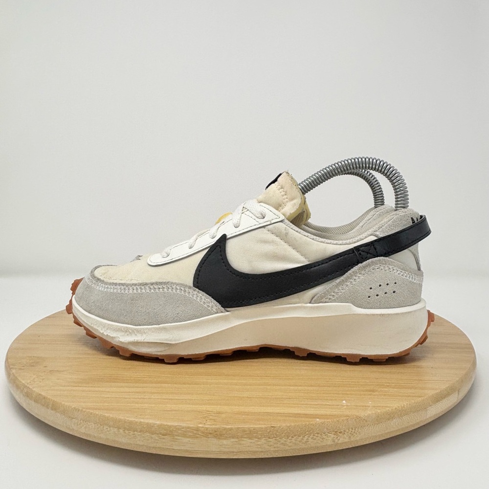 Nike WAFFLE DEBUT Women's Size 7 SAIL GUM SUMMIT DH9523-109 Athletic Shoes